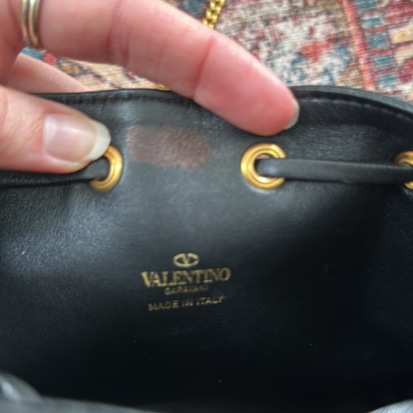 Valentino Garavani VLogo Mini Bucket Bag Black Nappa Leather Gold Chain - Picture 15 of 15